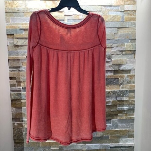 Free People We the Free Kai Henley Red - Picture 4 of 6